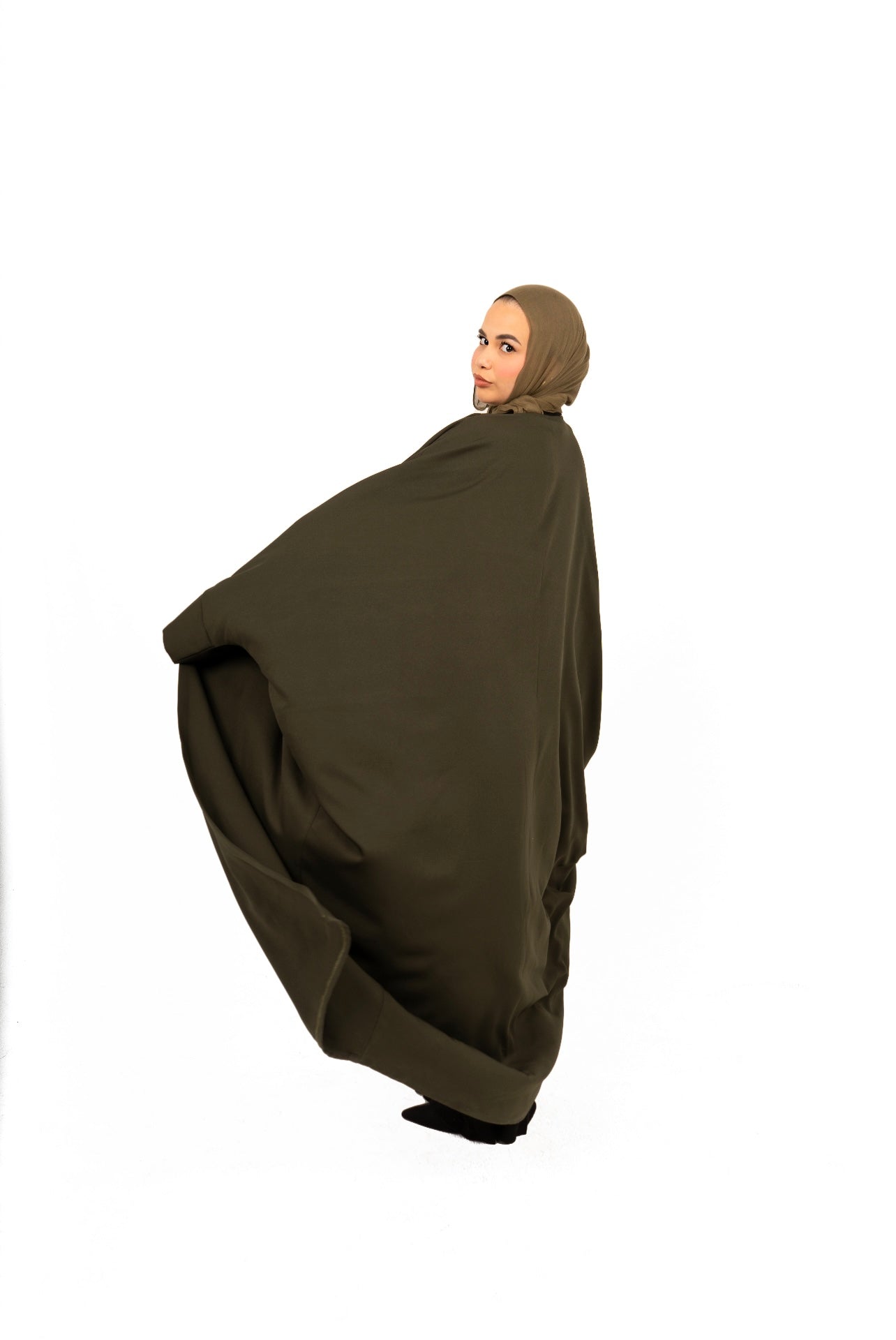 olive abaya