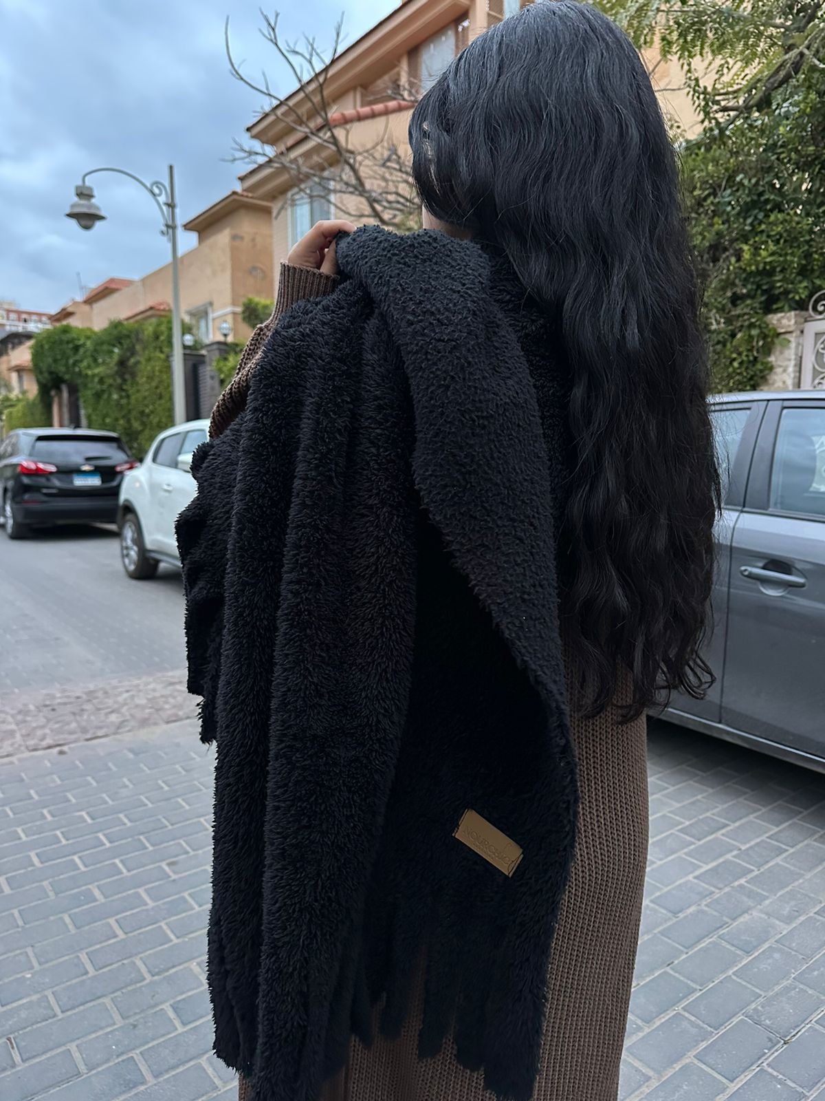 black shawl