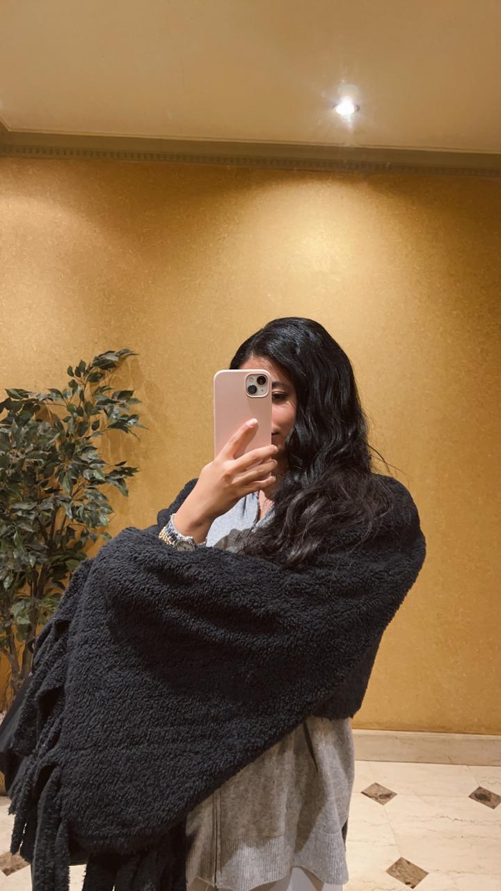 black shawl