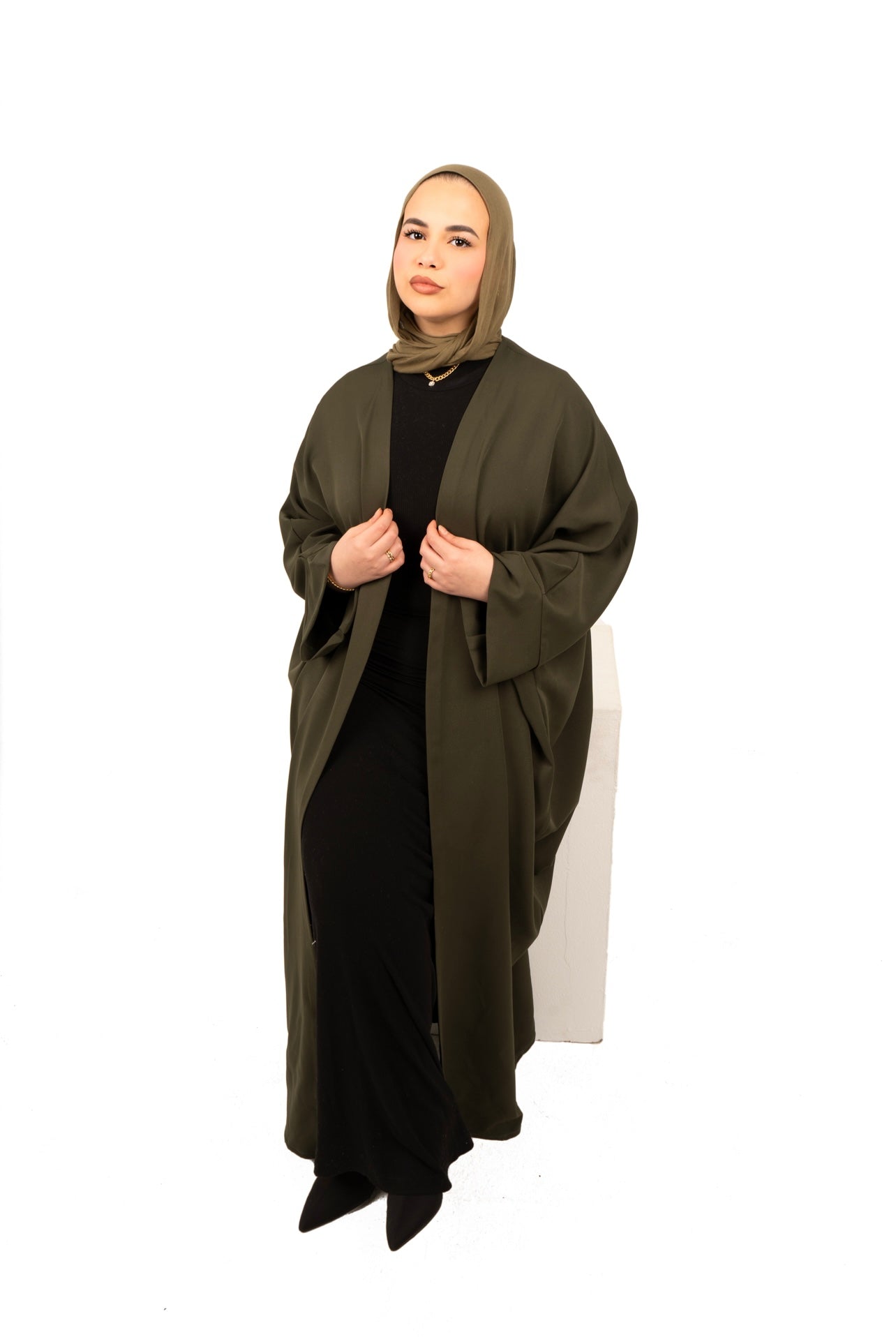 olive abaya