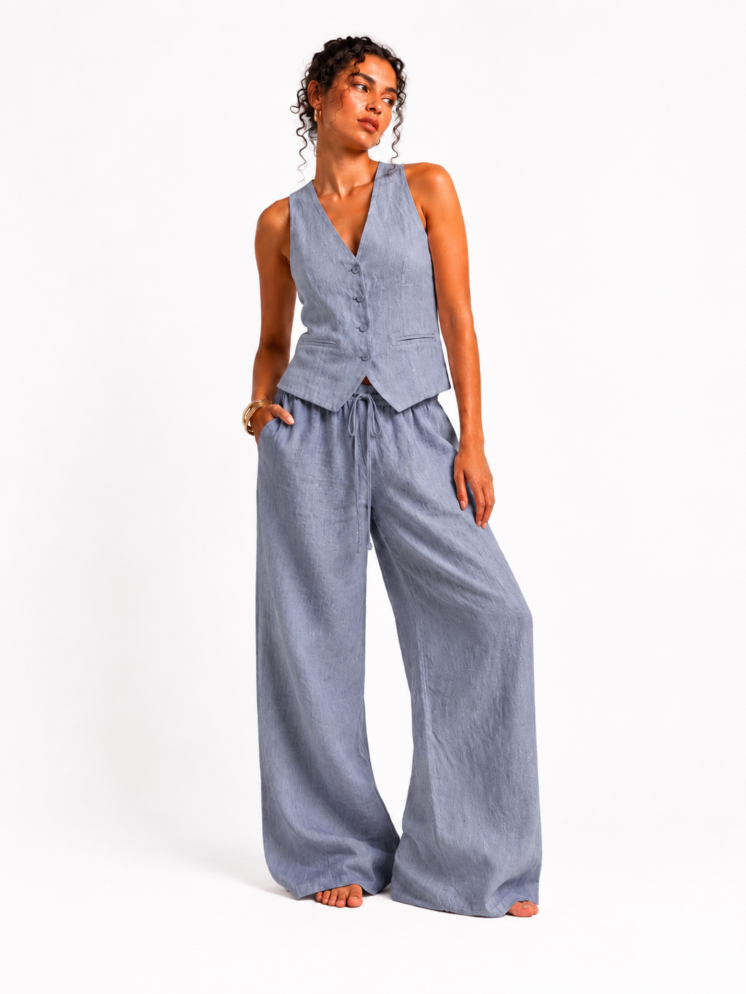 the bluish-grey linen set